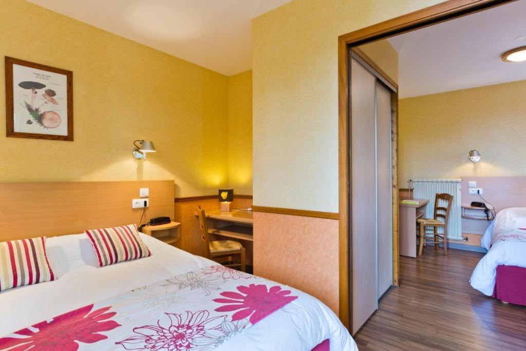 Hotel La Clairiere Chambon-sur-Dolore Ngoại thất bức ảnh