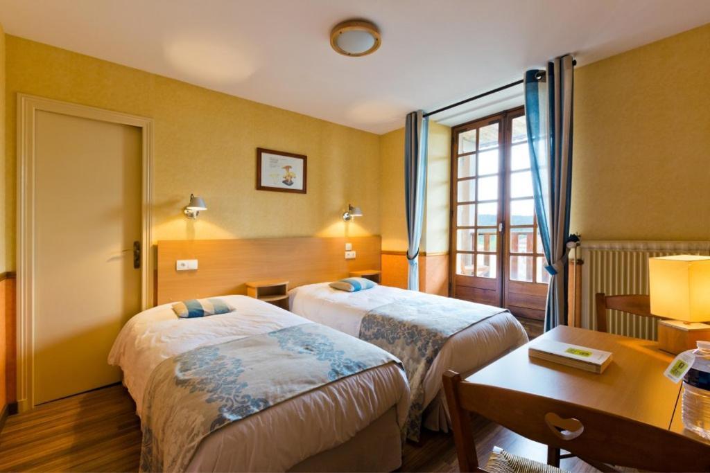 Hotel La Clairiere Chambon-sur-Dolore Ngoại thất bức ảnh