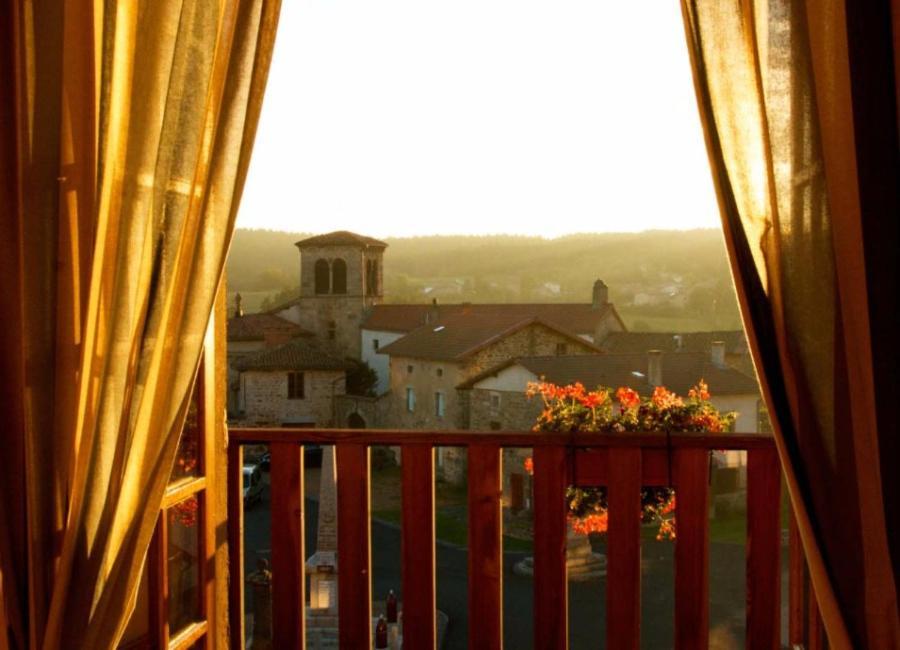 Hotel La Clairiere Chambon-sur-Dolore Ngoại thất bức ảnh