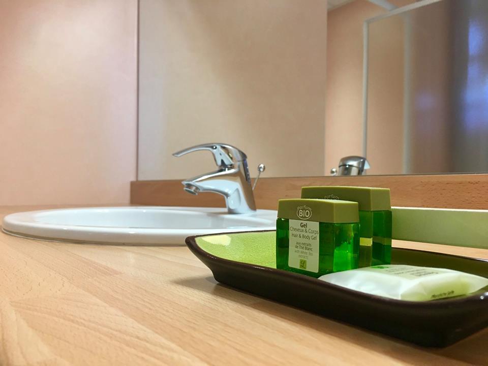 Hotel La Clairiere Chambon-sur-Dolore Ngoại thất bức ảnh